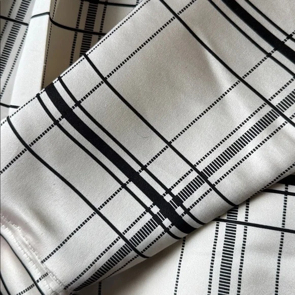 Oscar de La Renta Silk Cropped Jacket - Picture 10 of 10